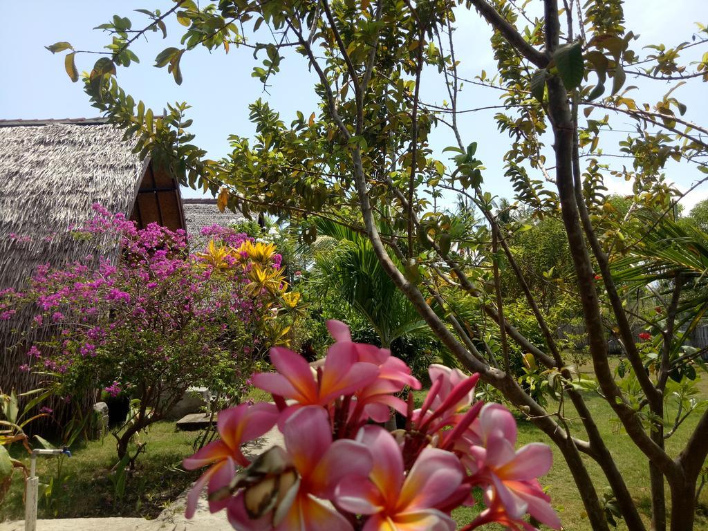 Rose Bungalow Ξενοδοχείο Pemenang Εξωτερικό φωτογραφία